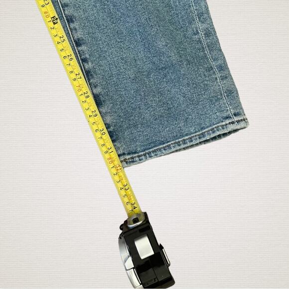 7 For All Mankind Low Straight Leg Distressed Jeans in Rose Avenue Light Wash 29 - Picture 10 of 11